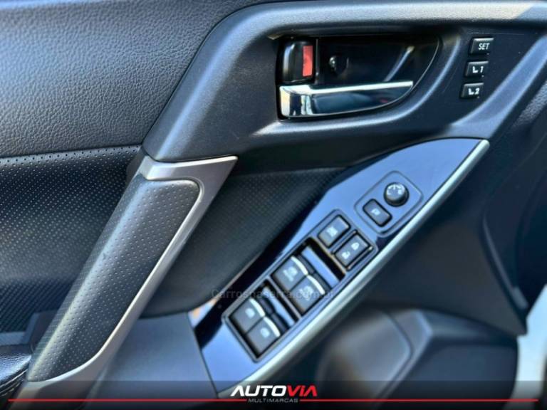 SUBARU - FORESTER - 2016/2017 - Branca - R$ 112.900,00