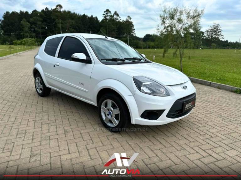 FORD - KA - 2012/2013 - Branca - R$ 29.900,00