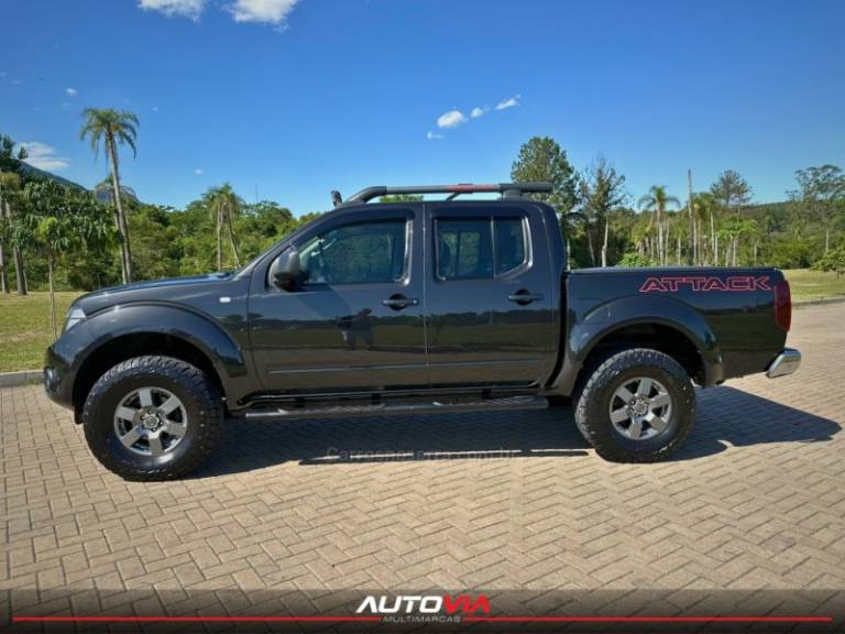 NISSAN - FRONTIER - 2012/2013 - Preta - R$ 95.900,00