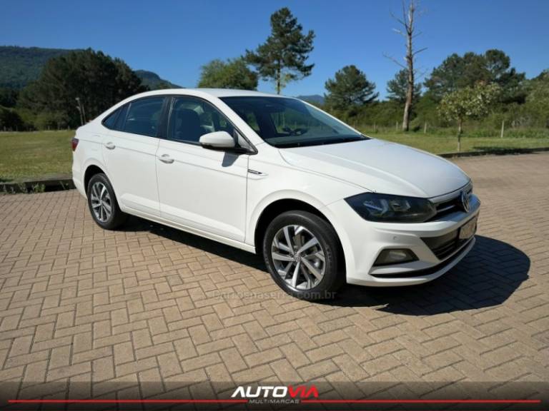 VOLKSWAGEN - VIRTUS - 2017/2018 - Branca - R$ 74.900,00