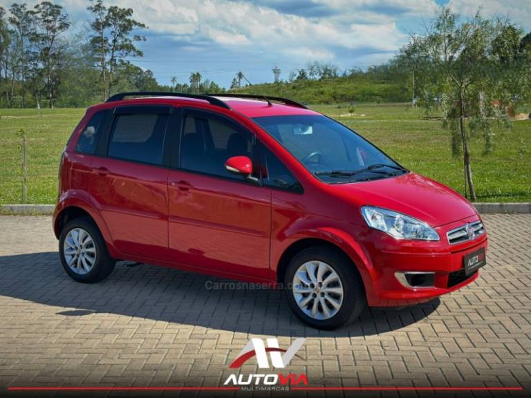 FIAT - IDEA - 2014/2015 - Vermelha - R$ 37.900,00