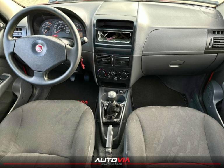 FIAT - STRADA - 2011/2012 - Vermelha - R$ 49.900,00