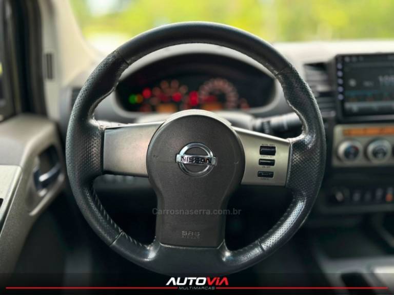 NISSAN - FRONTIER - 2006/2007 - Prata - R$ 79.900,00