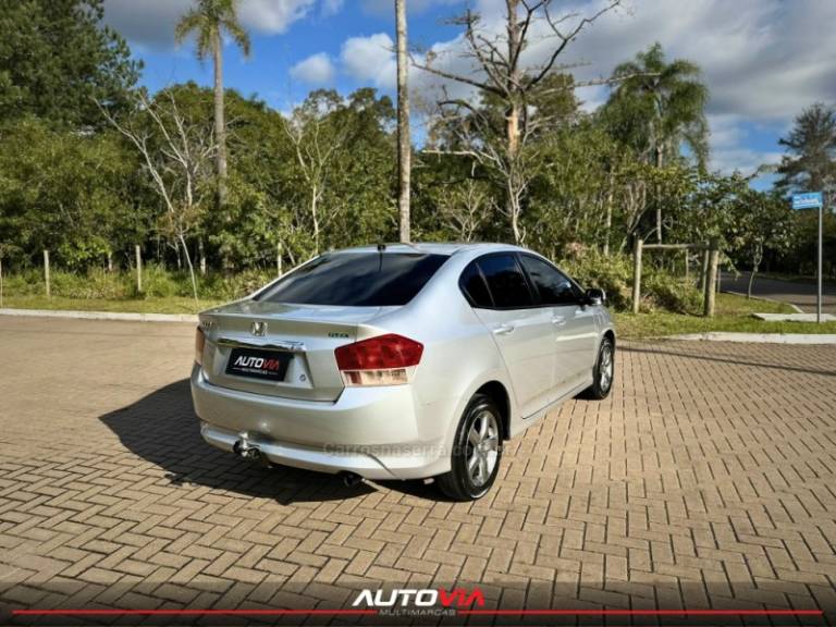 HONDA - CITY - 2010/2011 - Prata - R$ 52.900,00