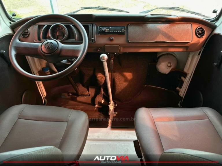 VOLKSWAGEN - KOMBI - 2008/2009 - Branca - R$ 37.900,00