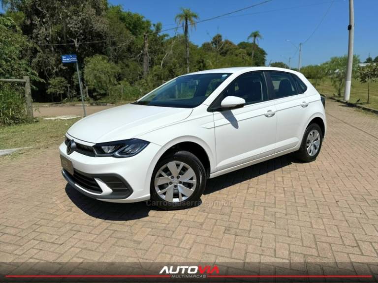 VOLKSWAGEN - POLO - 2023/2023 - Branca - R$ 76.900,00