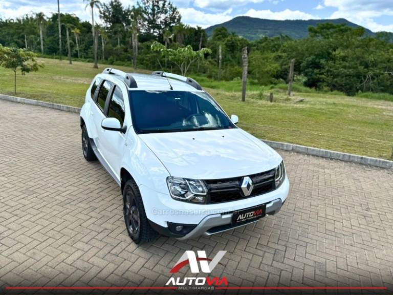 RENAULT - DUSTER - 2018/2018 - Branca - R$ 71.900,00