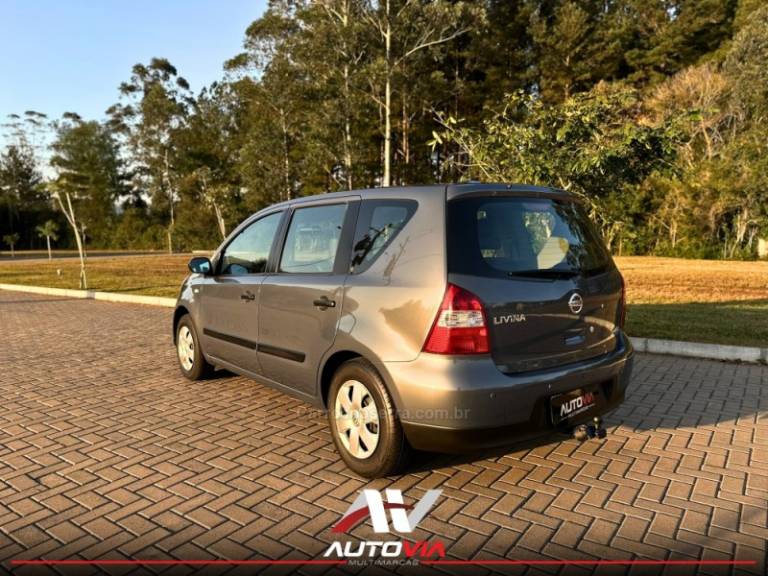 NISSAN - LIVINA - 2009/2010 - Cinza - R$ 26.900,00