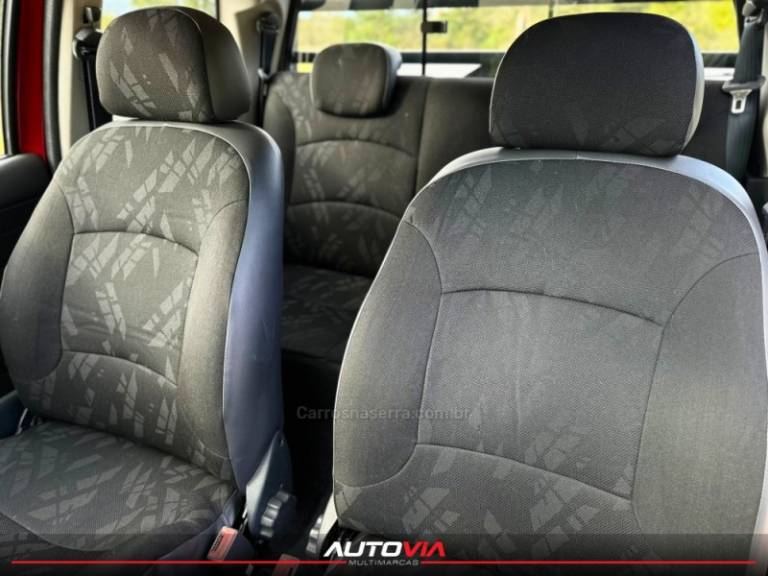 FIAT - STRADA - 2011/2012 - Vermelha - R$ 49.900,00