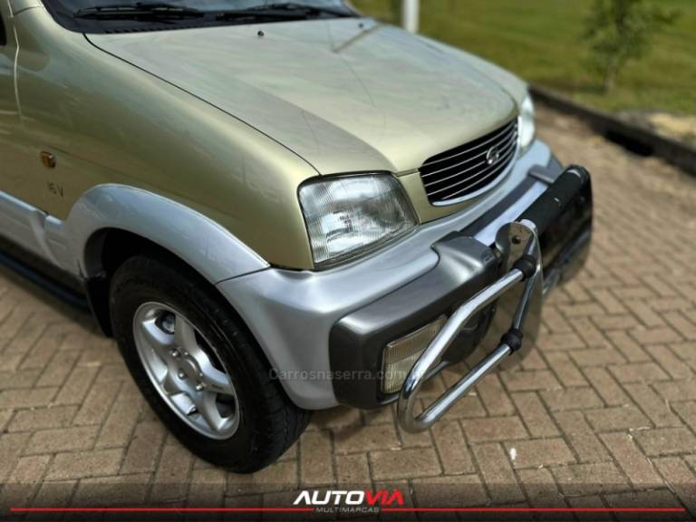 DAIHATSU - TERIOS - 1998/1999 - Bege - R$ 35.900,00