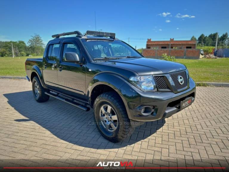 NISSAN - FRONTIER - 2012/2013 - Preta - R$ 95.900,00