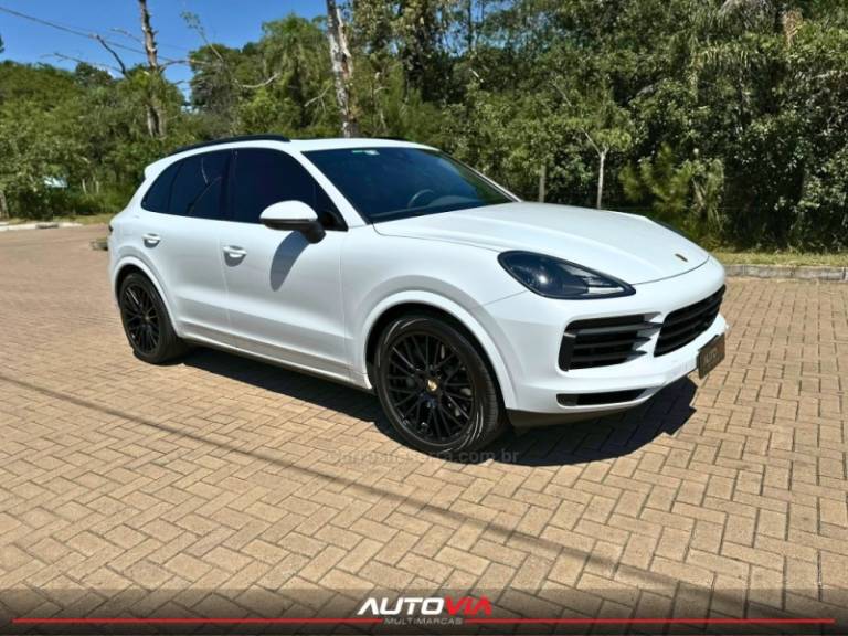 PORSCHE - CAYENNE S - 2019/2019 - Branca - R$ 339.900,00