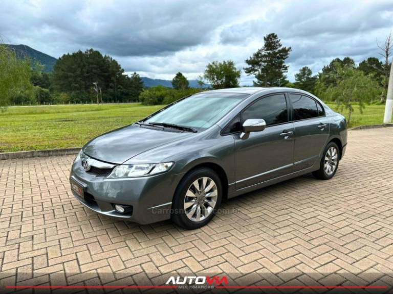 HONDA - CIVIC - 2010/2011 - Cinza - R$ 61.900,00