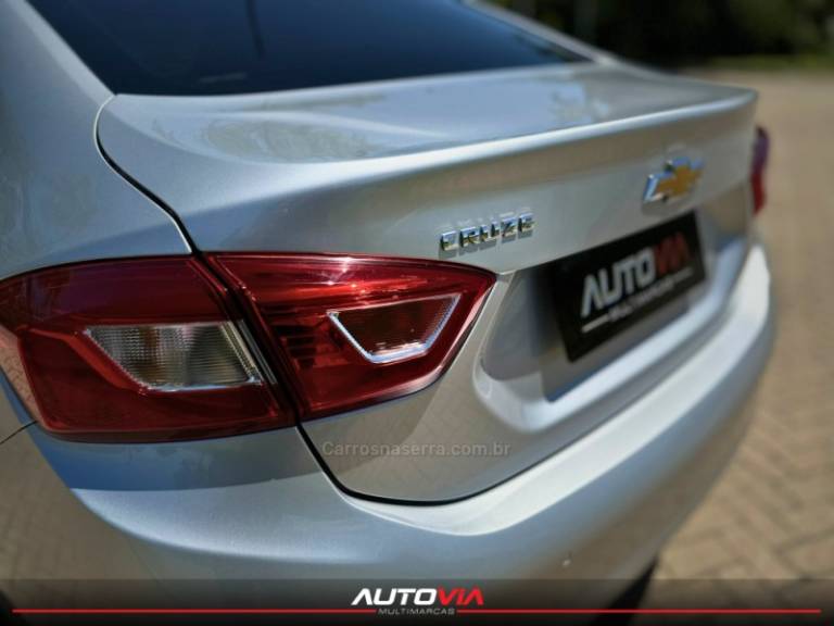 CHEVROLET - CRUZE - 2021/2022 - Prata - R$ 105.900,00