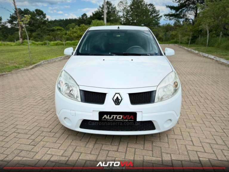 RENAULT - SANDERO - 2010/2010 - Branca - R$ 31.900,00