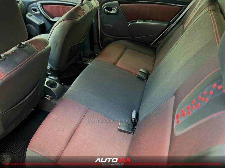 RENAULT - SANDERO - 2012/2012 - Prata - R$ 39.900,00