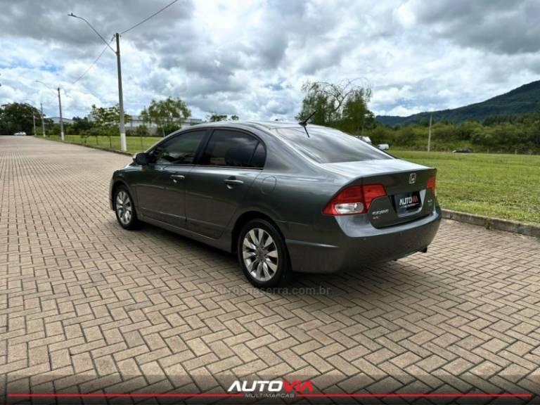 HONDA - CIVIC - 2010/2011 - Cinza - R$ 61.900,00