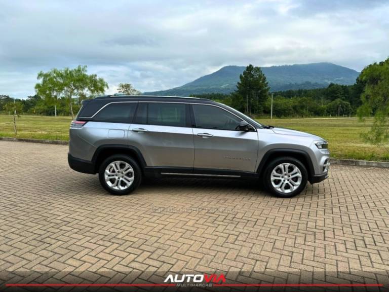 JEEP - COMMANDER - 2024/2025 - Cinza - R$ 179.900,00
