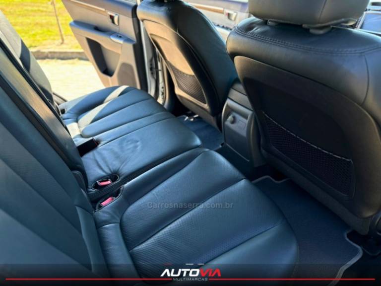 HYUNDAI - SANTA FÉ - 2011/2012 - Prata - R$ 57.900,00