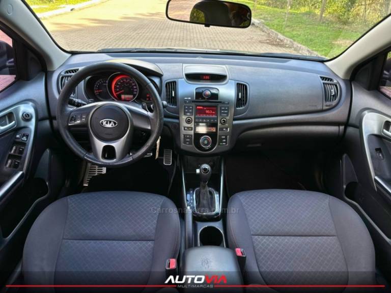 KIA MOTORS - CERATO - 2012/2013 - Cinza - R$ 57.900,00