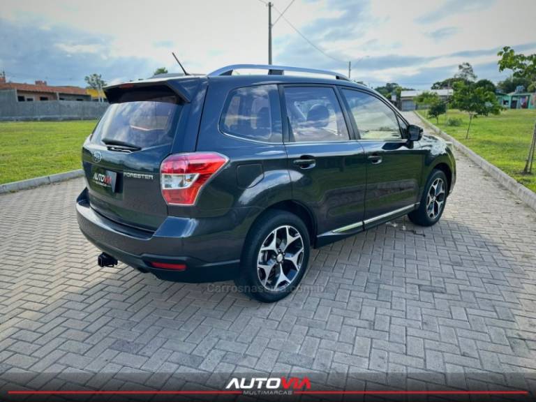 SUBARU - FORESTER - 2015/2016 - Cinza - R$ 81.900,00