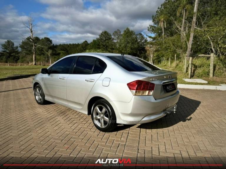 HONDA - CITY - 2010/2011 - Prata - R$ 52.900,00