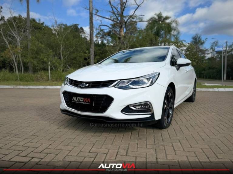 CHEVROLET - CRUZE - 2017/2017 - Branca - R$ 92.900,00
