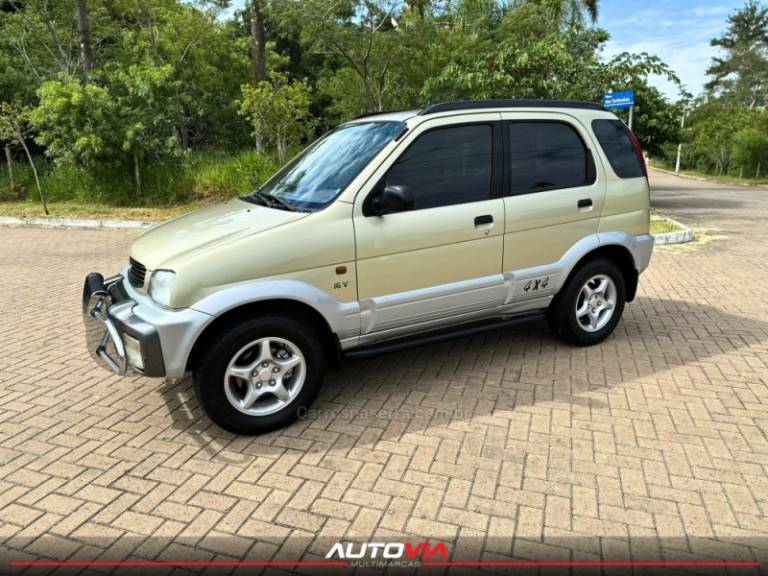 DAIHATSU - TERIOS - 1998/1999 - Bege - R$ 35.900,00
