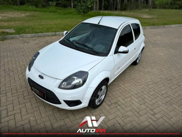 FORD - KA - 2012/2013 - Branca - R$ 29.900,00