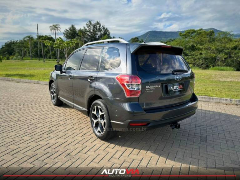 SUBARU - FORESTER - 2015/2016 - Cinza - R$ 81.900,00