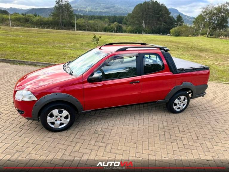 FIAT - STRADA - 2011/2012 - Vermelha - R$ 49.900,00
