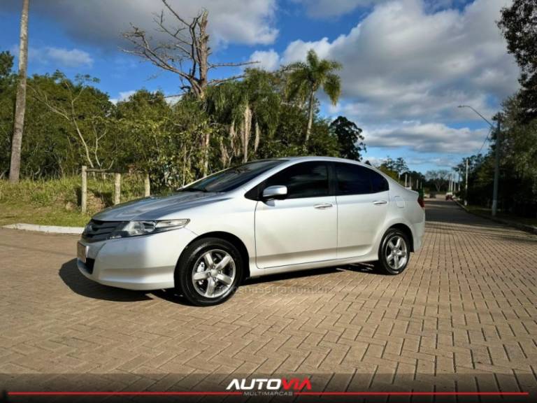 HONDA - CITY - 2010/2011 - Prata - R$ 52.900,00