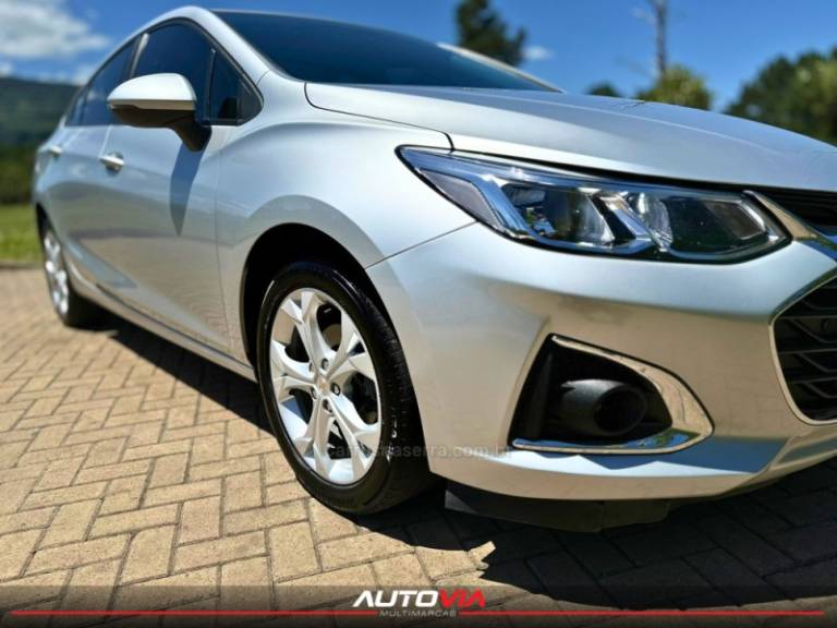 CHEVROLET - CRUZE - 2021/2022 - Prata - R$ 105.900,00