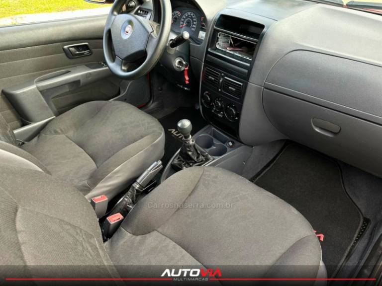 FIAT - STRADA - 2011/2012 - Vermelha - R$ 49.900,00