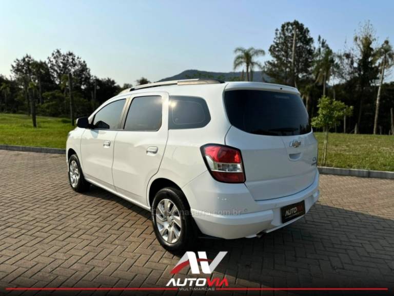 CHEVROLET - SPIN - 2016/2016 - Branca - R$ 65.900,00