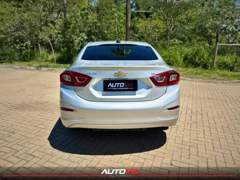 CHEVROLET - CRUZE - 2021/2022 - Prata - R$ 105.900,00